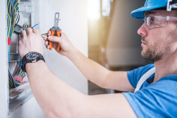 Endüstriyel Elektrik Elektronik Ürünler Ve projelendirm